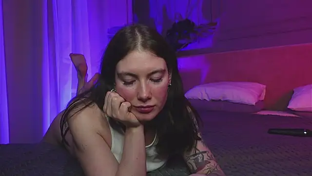 Snapshot of Liv_Fay chatting on November 2025 03:22:02 PM Liv Fay online show from November 2025 03:22:02 PM