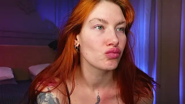 Snapshot of Liv_Fay chatting on February 2026 03:44:02 PM Liv Fay online show from February 2026 03:44:02 PM