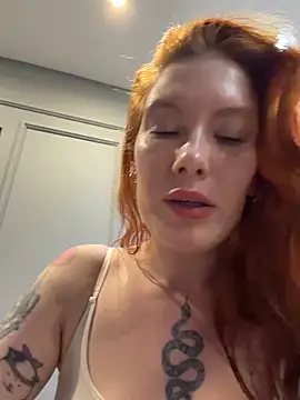 Snapshot of Liv_Fay chatting on March 2026 12:21:02 PM Liv Fay online show from March 2026 12:21:02 PM