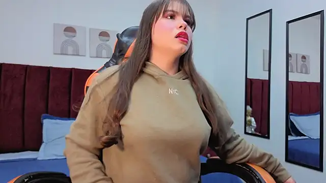 Karoly Ocampo online show from October 2025 04:53:01 AM