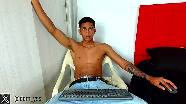 dominic smith  online show from March 2025 11:31:02 PM