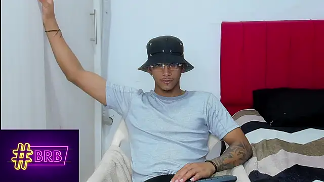 dominic smith  online show from March 2025 12:51:01 AM