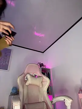 Tsuki-moon online show from October 2025 11:19:01 AM