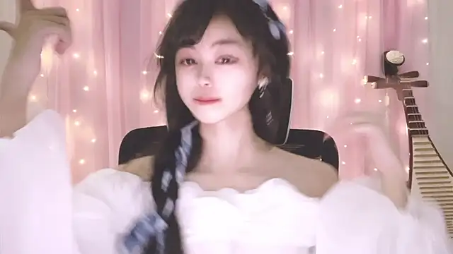 ---MIA--- online show from October 2025 02:08:01 PM