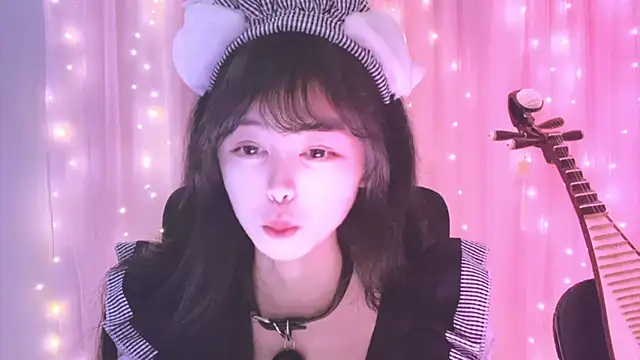 ---MIA--- online show from October 2025 02:07:02 PM