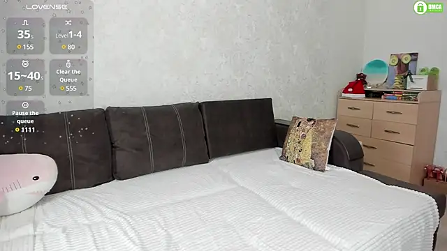 pretty yong cat online show from January 2025 12:50:01 PM