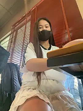 Snapshot of Tina_995 chatting on December 2025 07:58:02 AM Tina 995 online show from December 2025 07:58:02 AM