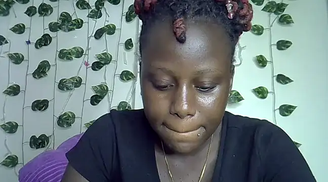 Snapshot of sexybree_ chatting on February 2025 12:08:01 PM sexybree online show from February 2025 12:08:01 PM