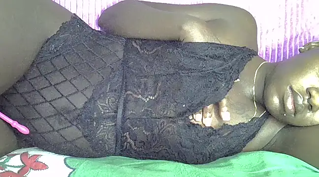 Snapshot of sexybree_ chatting on February 2025 09:43:01 PM sexybree online show from February 2025 09:43:01 PM