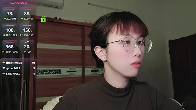 Lili 666 online show from December 2024 05:30:01 PM