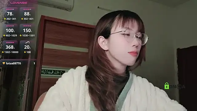 Lili 666 online show from January 2025 04:44:01 PM