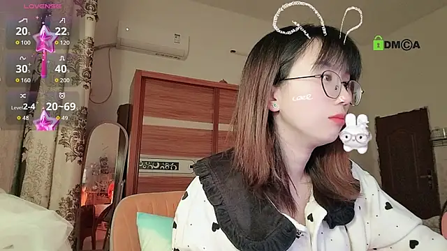 Lili 666 online show from November 2025 07:04:02 PM