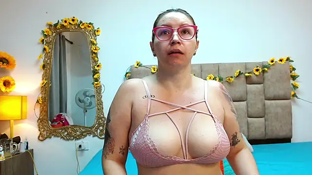 IsisDuzan online show from January 2025 04:18:02 AM