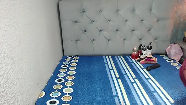 Snapshot of ginasailor chatting on December 2025 01:43:02 AM ginasailor online show from December 2025 01:43:02 AM