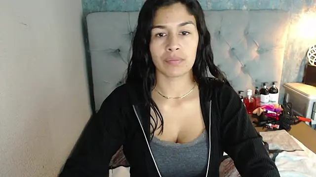 Snapshot of ginasailor chatting on February 2026 01:17:01 AM ginasailor online show from February 2026 01:17:01 AM