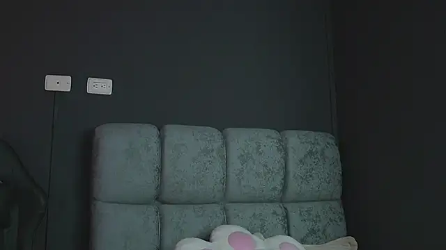 eimy22 online show from September 2025 10:34:01 PM