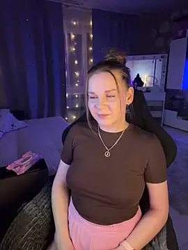 Snapshot of Lexi_noah chatting on December 2025 09:33:01 PM Lexi noah online show from December 2025 09:33:01 PM