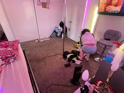 Onlypawzz online show from February 2026 02:59:02 PM