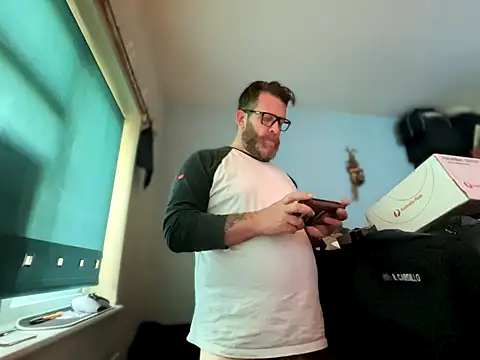 Tattooednakedguy online show from October 2025 06:45:02 AM