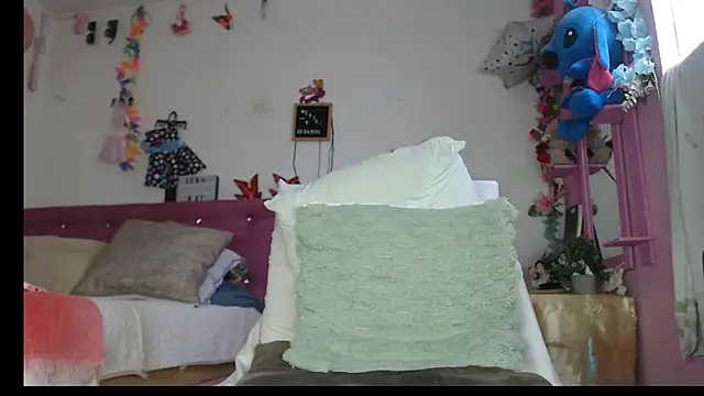 Snapshot of KeillyDiaz chatting on July 2026 07:05:02 PM KeillyDiaz online show from July 2026 07:05:02 PM