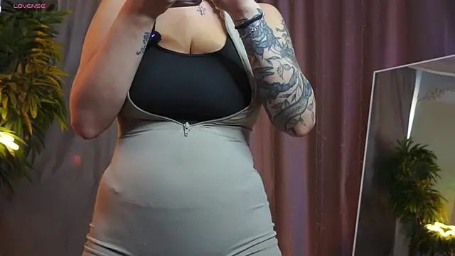 JessRosen online show from May 2026 03:47:01 AM