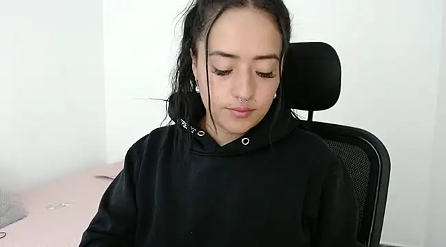 Snapshot of jjulietha95 chatting on December 2024 03:08:02 AM jjulietha95 online show from December 2024 03:08:02 AM