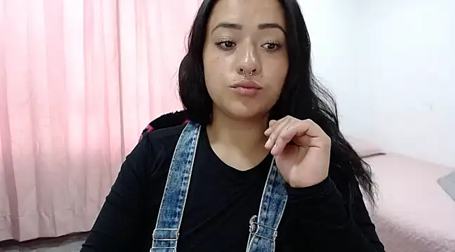 Snapshot of jjulietha95 chatting on February 2025 10:33:01 PM jjulietha95 online show from February 2025 10:33:01 PM