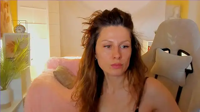 April o Nill online show from February 2025 12:30:02 PM