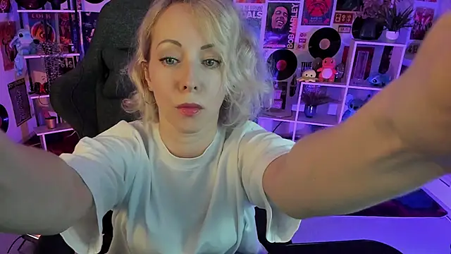 LylithSkye online show from December 2024 08:19:02 AM