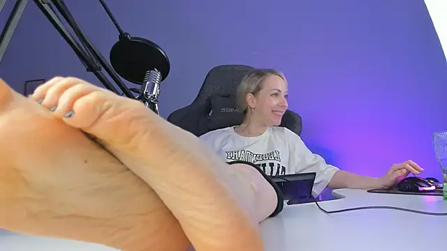 LylithSkye online show from February 2025 01:49:02 PM