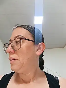 miss hanna07 online show from June 2026 04:56:01 PM