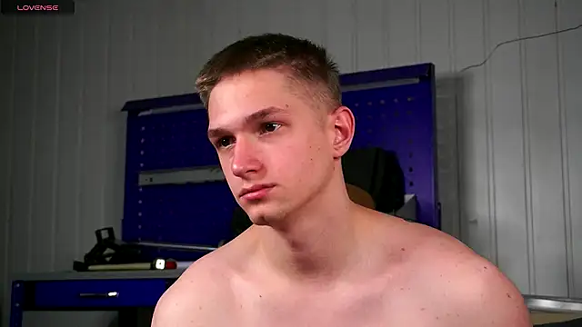 dustyn fox online show from November 2025 03:05:01 PM