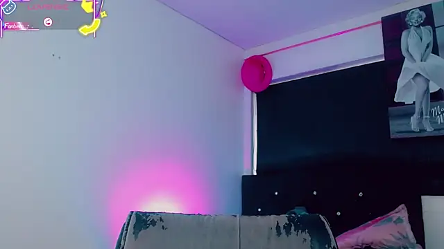 Kendall hornyy online show from May 2026 07:54:01 PM