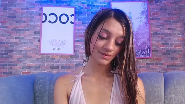 Snapshot of Laurita_b chatting on January 2025 01:52:01 AM Laurita b online show from January 2025 01:52:01 AM