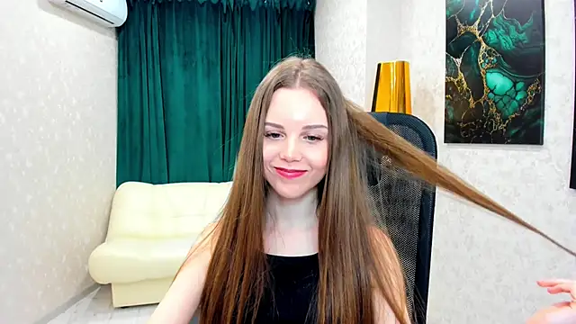 Snapshot of MileyWings chatting on January 2025 02:38:02 PM MileyWings online show from January 2025 02:38:02 PM