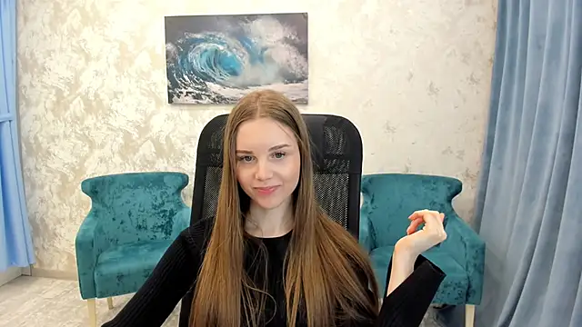 Snapshot of MileyWings chatting on January 2025 04:45:01 PM MileyWings online show from January 2025 04:45:01 PM