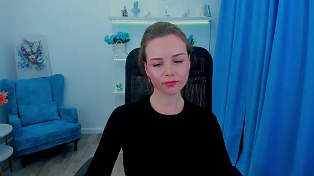 Snapshot of MileyWings chatting on November 2025 11:27:01 AM MileyWings online show from November 2025 11:27:01 AM