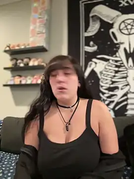 ThicBunz online show from November 2025 03:08:02 PM