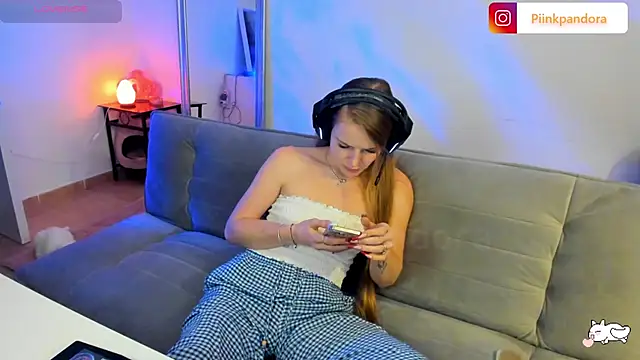 Piinkpandora online show from December 2024 09:38:02 PM