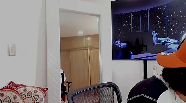 david  johnson372 online show from February 2025 03:19:02 PM