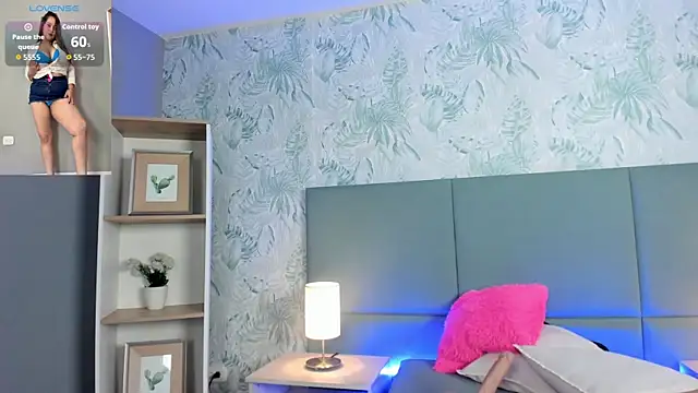 janecullen online show from November 2025 03:43:02 AM