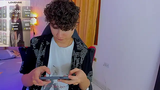 Nathan Bluee online show from February 2025 12:28:01 PM