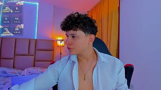 Nathan Bluee online show from February 2025 01:03:01 PM