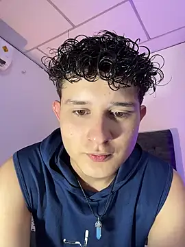 Nathan Bluee online show from November 2025 07:01:02 PM