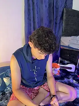 Nathan Bluee online show from December 2025 04:01:02 PM