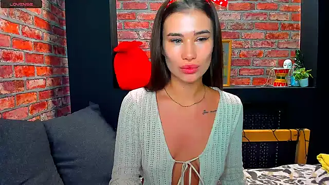 UrJoyy online show from November 2025 03:19:01 AM