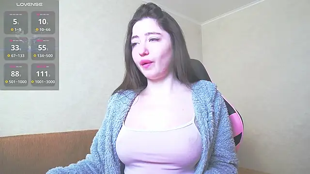 Snapshot of Luxuryalma chatting on April 2026 05:41:01 AM Luxuryalma online show from April 2026 05:41:01 AM