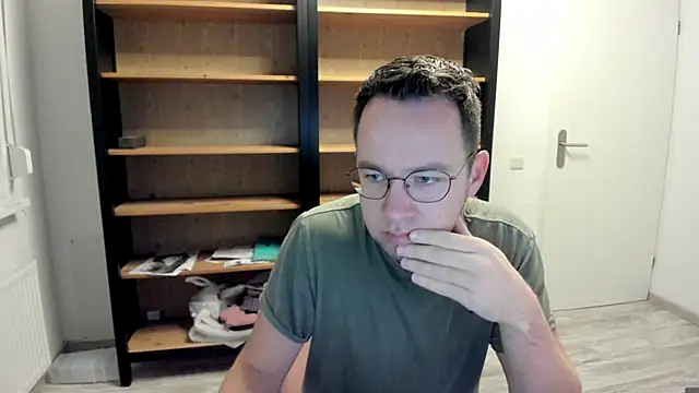 Snapshot of green_oasis100 chatting on January 2025 09:25:01 PM green oasis100 online show from January 2025 09:25:01 PM