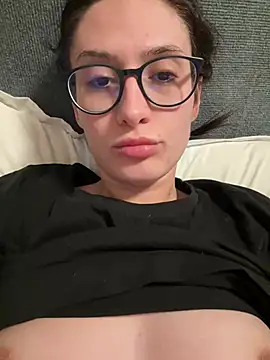 Snapshot of MiaJeanns chatting on March 2025 09:13:02 PM MiaJeanns online show from March 2025 09:13:02 PM