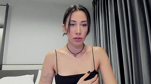 Snapshot of Sophiehii chatting on January 2025 12:41:01 PM Sophiehii online show from January 2025 12:41:01 PM